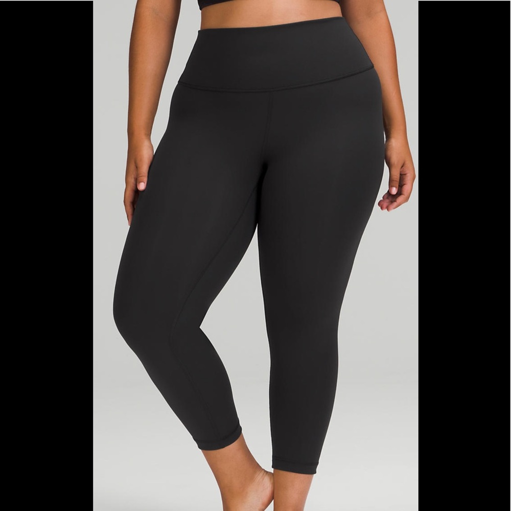 Brand new with tags never worn lululemon wunder under HR crop leggings